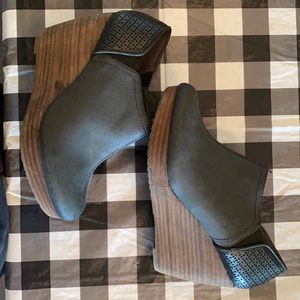 Black Dr. Scholls Wedges